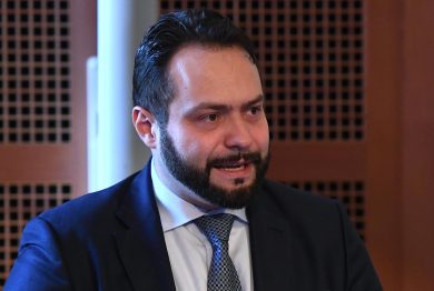 «Chi va contro il voto su Rousseau si deve dimettere»