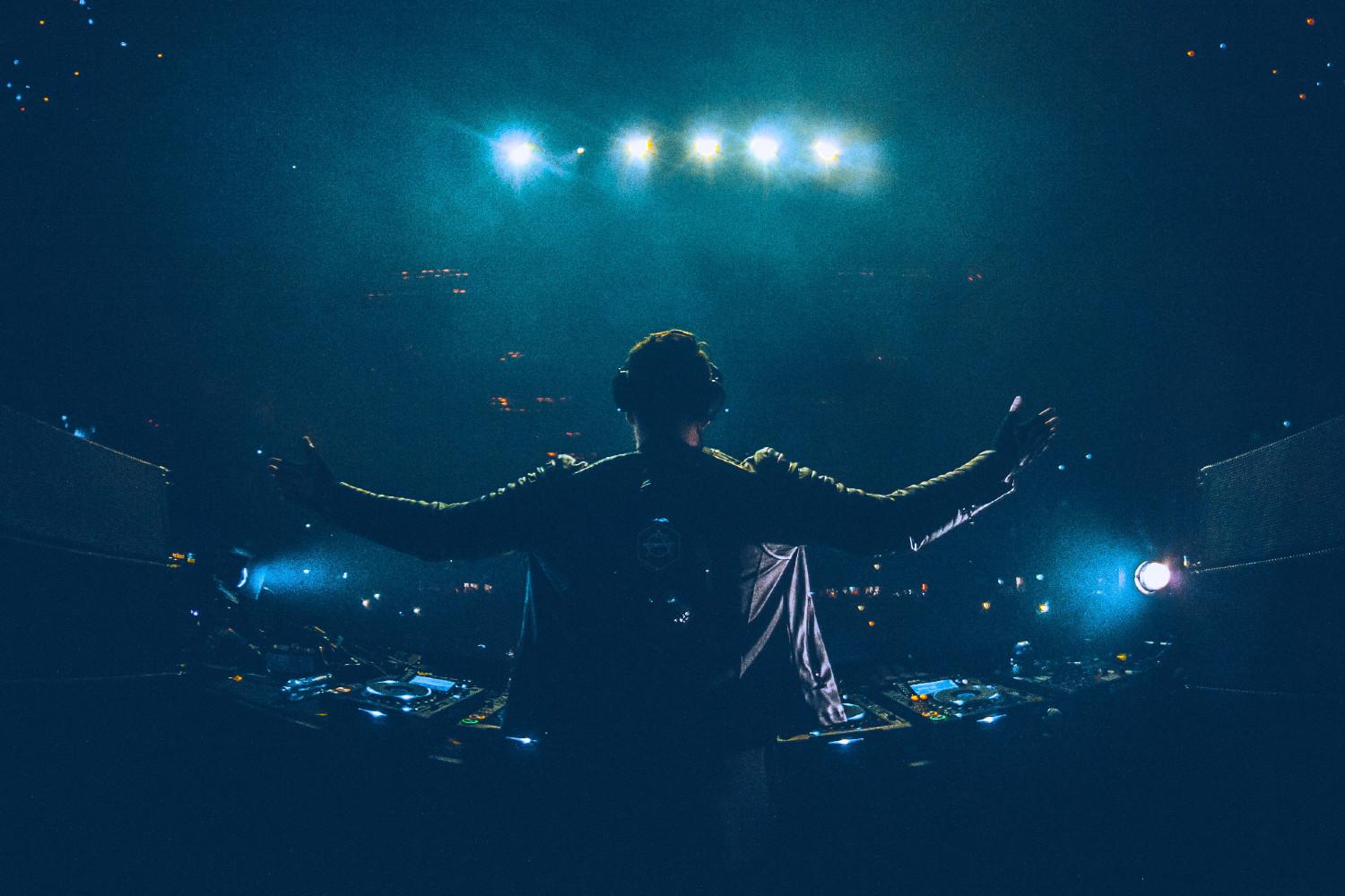 Don Diablo: «Vi farò scatenare a casa vostra»