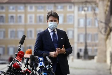 Mission Impossible, un poltrona per Conte