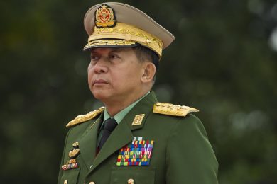 Myanmar: ritorno al passato per i militari in affanno