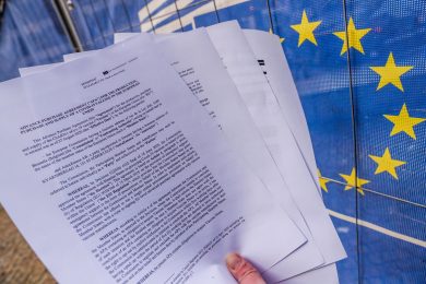 Le nubi nel contratto tra AstraZeneca e l’Europa