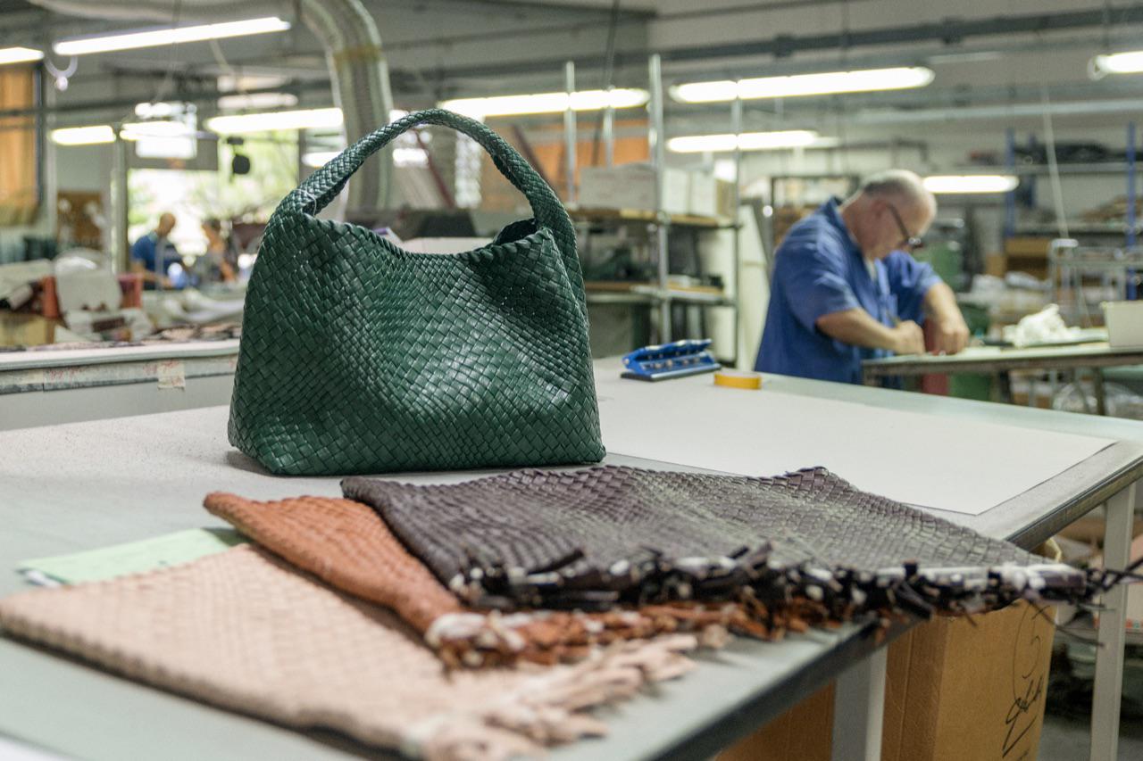 Quegli artigiani che reagiscono alla crisi con l’e-commerce Quegli artigiani che reagiscono alla crisi con l’e-commerce