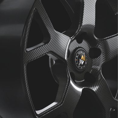 Dalla Romagna il primo cerchio per auto in carbonio (nato in tempo di Covid)