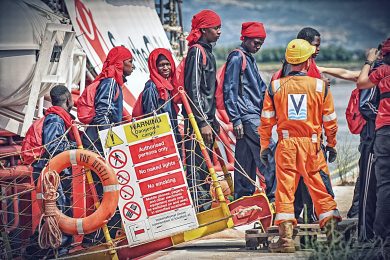 Trafficanti e ong: le relazioni pericolose