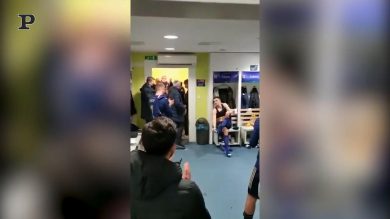 Mourinho entra negli spogliatoi per applaudire gli avversari | video