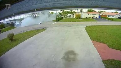 Florida, aereo si schianta contro un Suv ed esplode | video