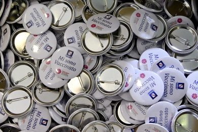 Il Nuovo Piano vaccinale da 500 mila dosi al giorno, con alcune incognite