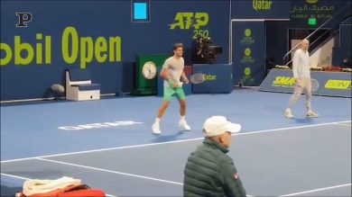 Federer si allena prima del ritorno in campo a Doha | video