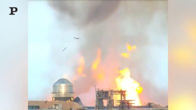 Space X, il razzo Starship esplode  dopo aver toccato il suolo