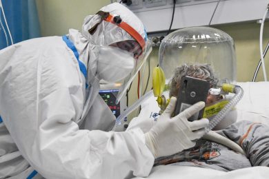 Così i vaccini Covid possono provocare le trombosi