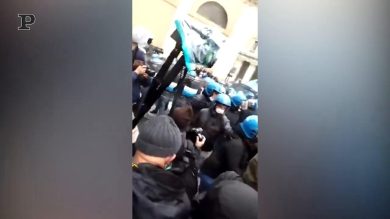 Roma, “Io Apro”: scontri tra manifestanti e polizia | video