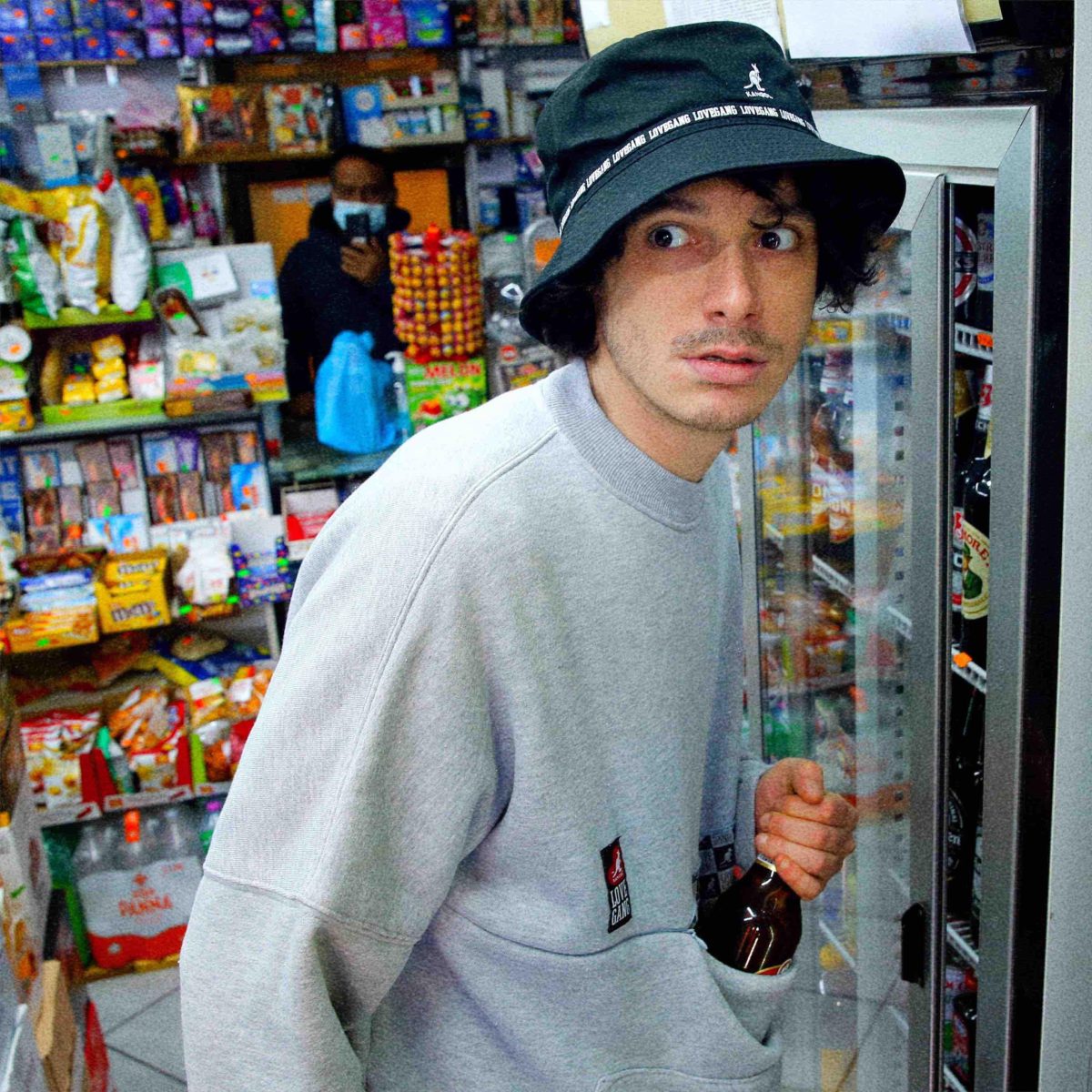 Galleria foto 'Lovegang e Kangol. Insieme per una collezione a ritmo di hip hop' - foto 2