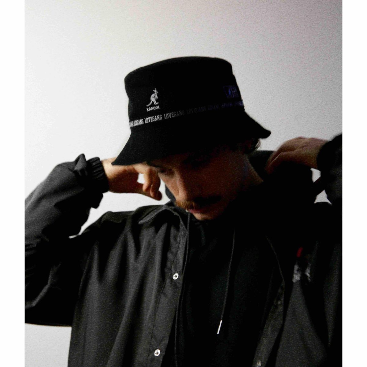 Galleria foto 'Lovegang e Kangol. Insieme per una collezione a ritmo di hip hop' - foto 4