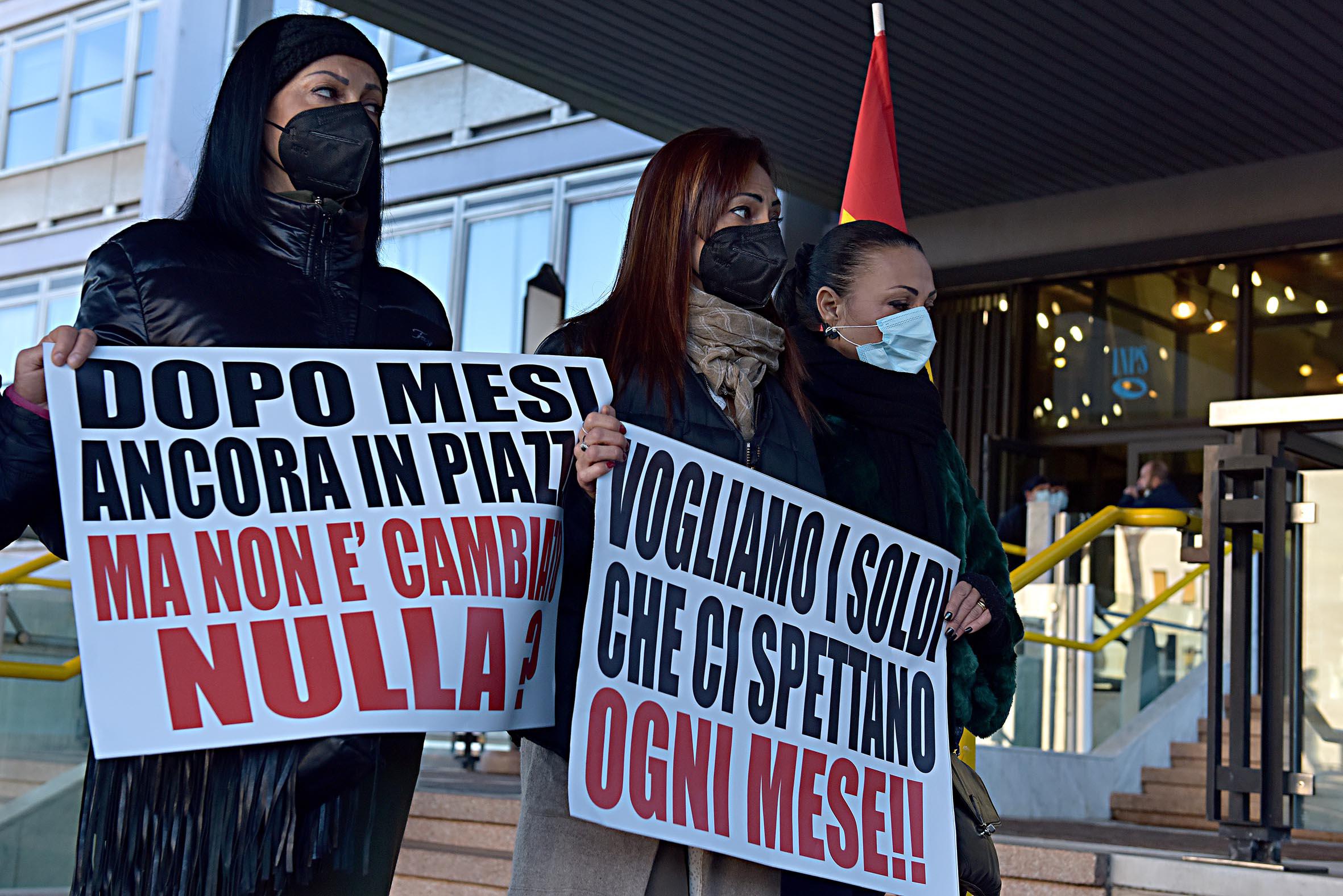 Il dramma della disoccupazione giovanile Il dramma della disoccupazione giovanile