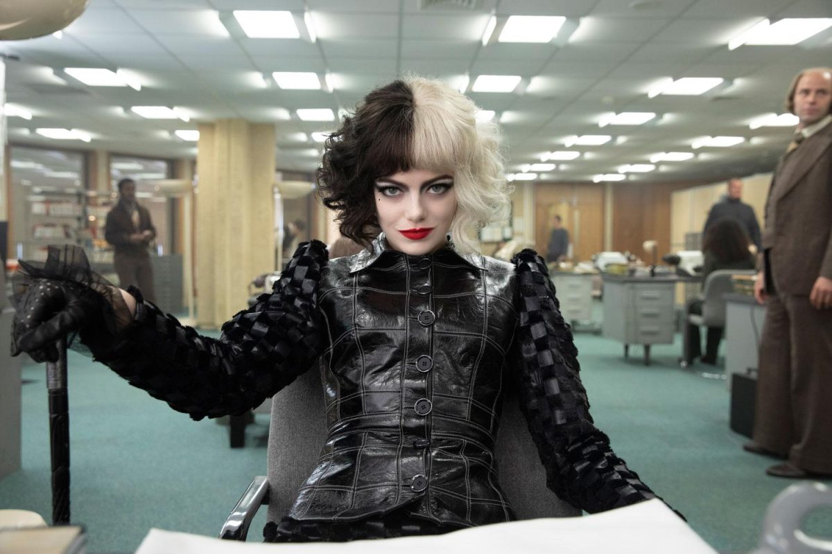 Galleria foto 'Crudelia, Emma Stone è vendetta e impudenza in uno spettacolo punk – Recensione' - foto 10