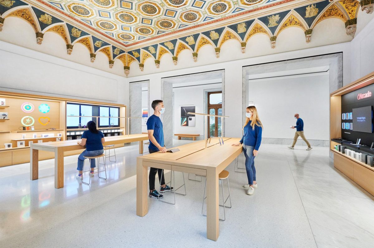 Galleria foto 'Il racconto del nuovo store Apple Via del Corso di Roma' - foto 8
