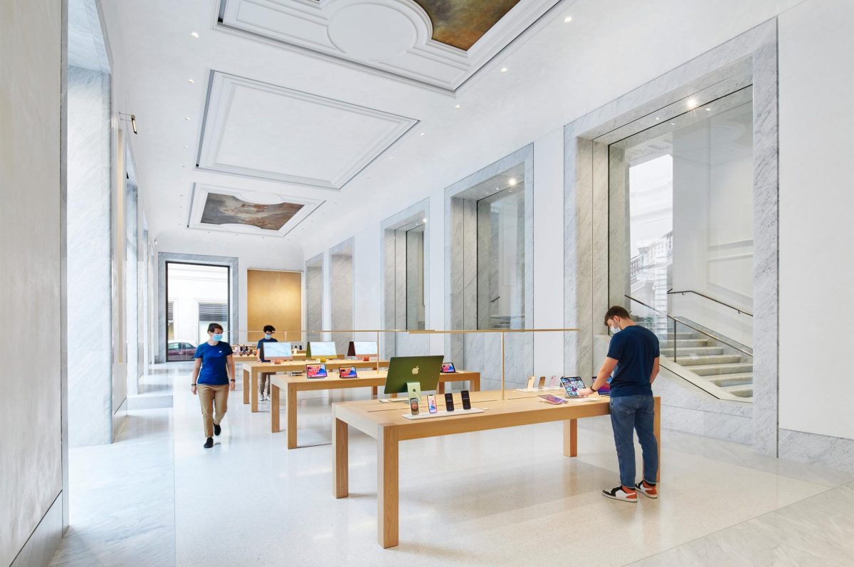 Galleria foto 'Il racconto del nuovo store Apple Via del Corso di Roma' - foto 7
