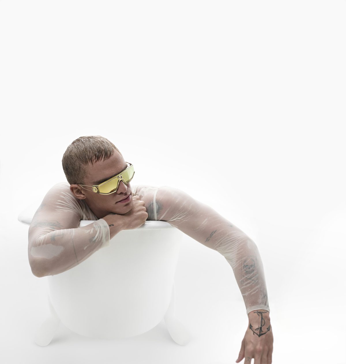 Galleria foto 'Cody Simpsons: «Versace è un marchio che infrange le regole, proprio come me»' - foto 4