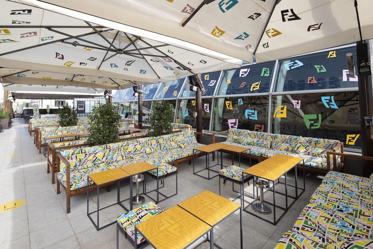 Galleria foto 'Il caffè di Rinascente di Milano si colora grazie a Fendi' - foto 15