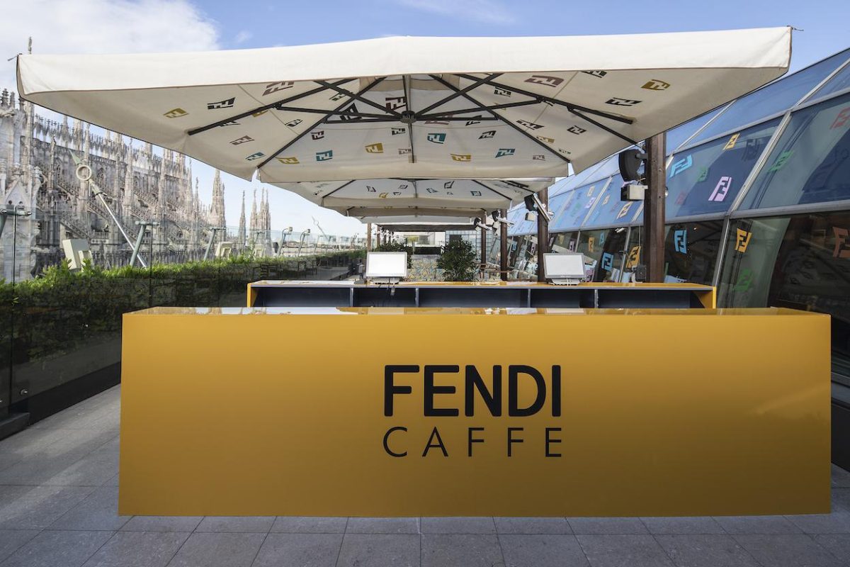 Galleria foto 'Il caffè di Rinascente di Milano si colora grazie a Fendi' - foto 9