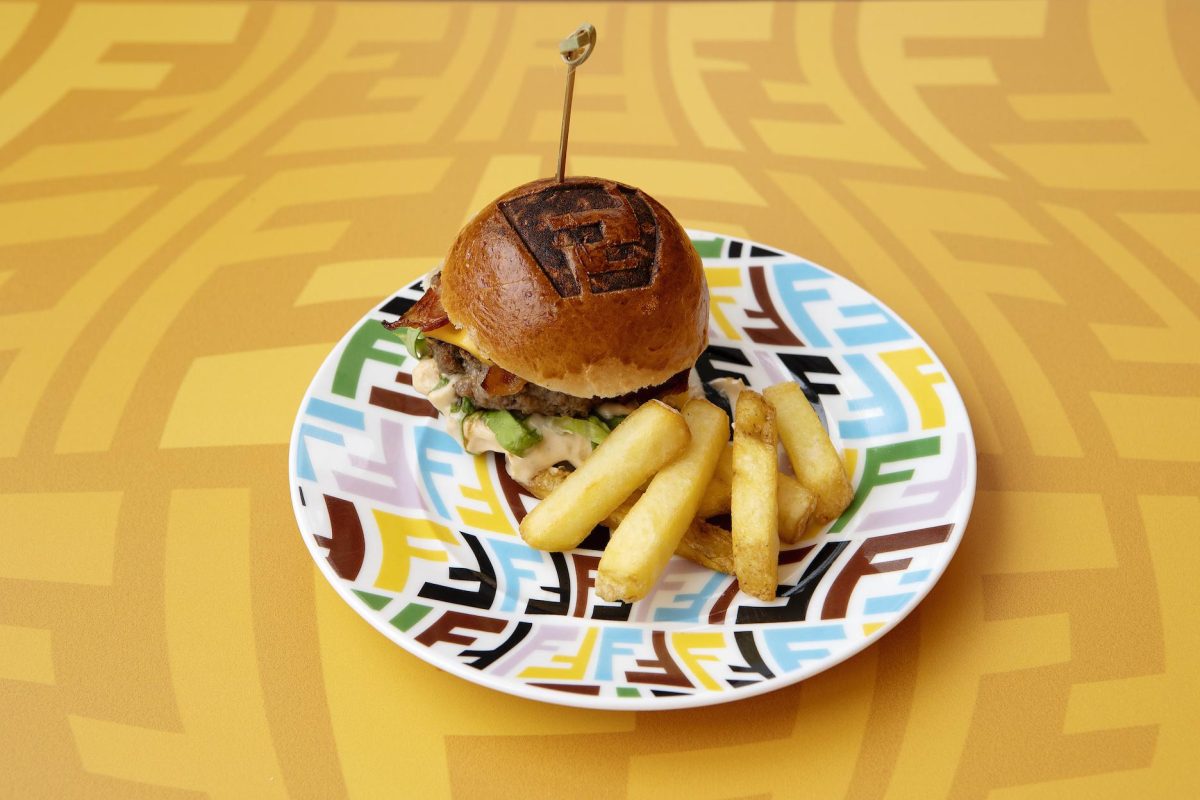 Galleria foto 'Il caffè di Rinascente di Milano si colora grazie a Fendi' - foto 7