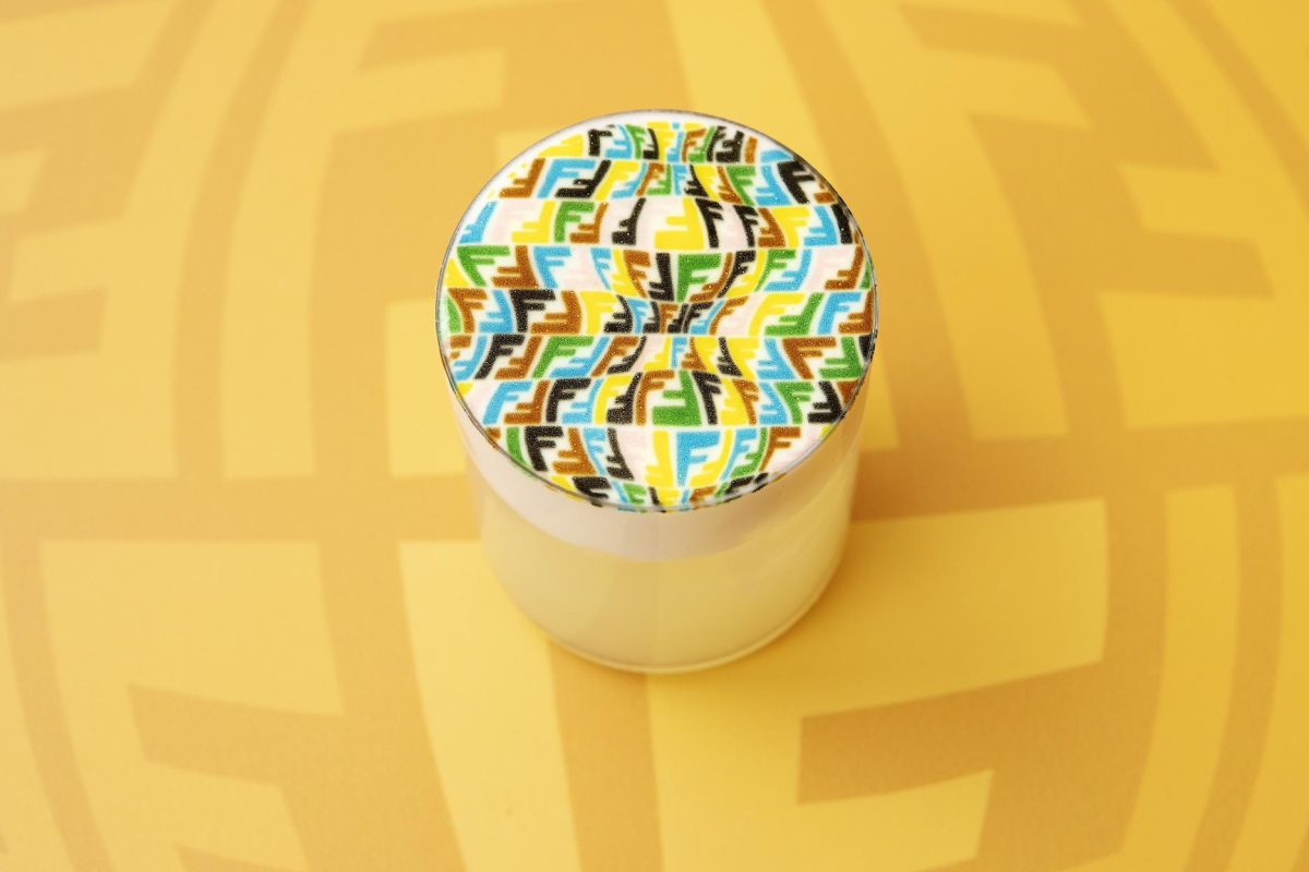 Galleria foto 'Il caffè di Rinascente di Milano si colora grazie a Fendi' - foto 3