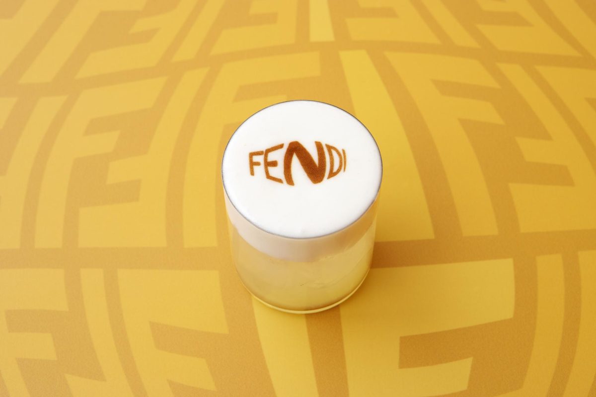 Galleria foto 'Il caffè di Rinascente di Milano si colora grazie a Fendi' - foto 2