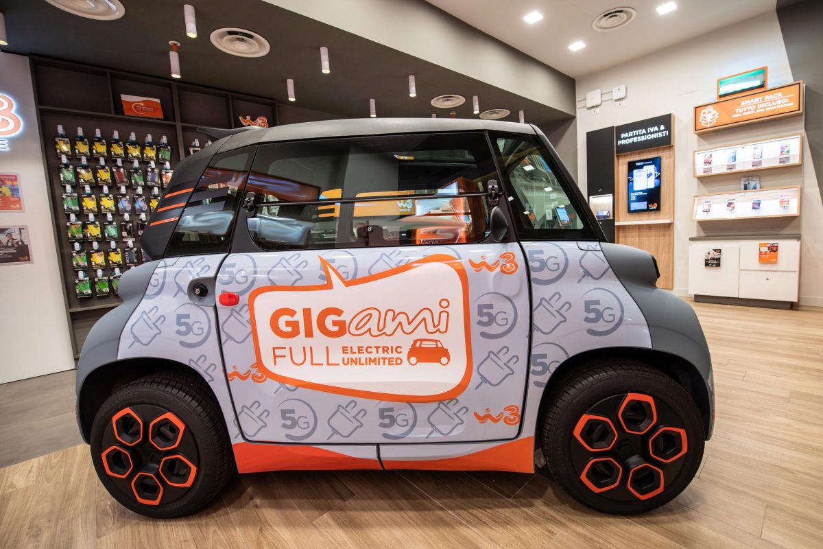 Galleria foto 'Windtre e Citroen presentano Ami, un’auto elettrica iperconnessa' - foto 3