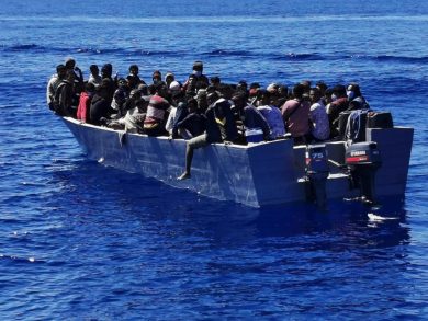 «La situazione migranti a Lampedusa è fuori controllo»