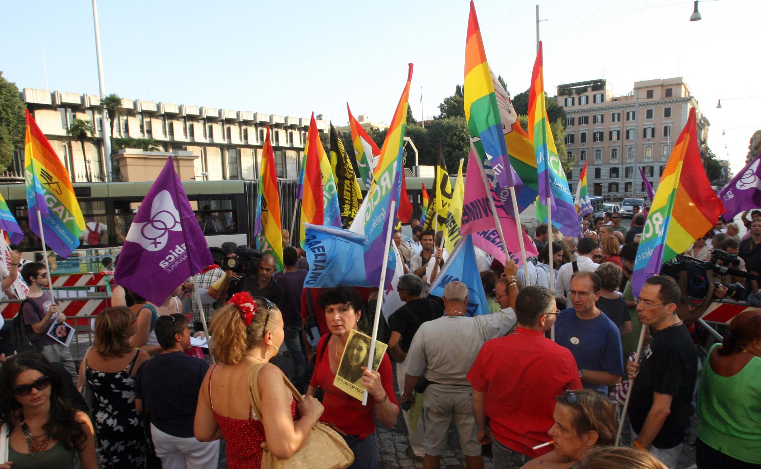 Il ddl Zan è discriminatorio e lo dice anche arcilesbica