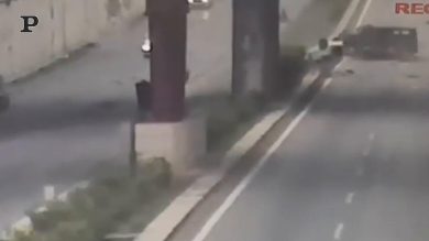 Palermo, l’incidente in viale Regione dove sono morte due ragazze | video