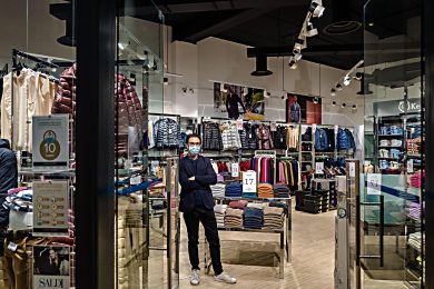 La rivoluzione digitale affonda il commercio al dettaglio