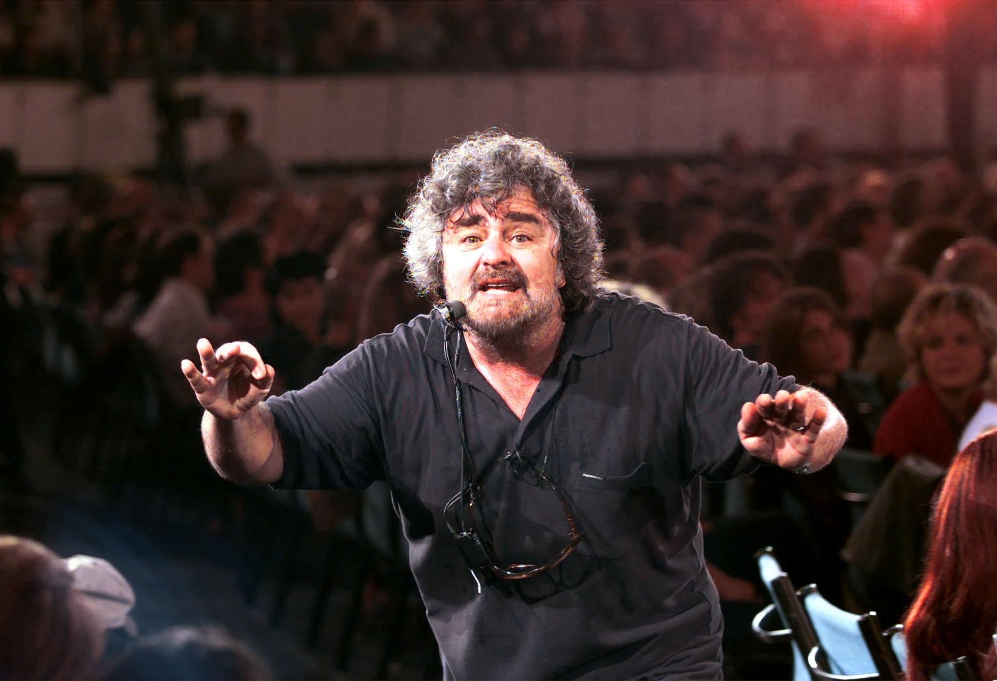 Quando Grillo ironizzava sui trans