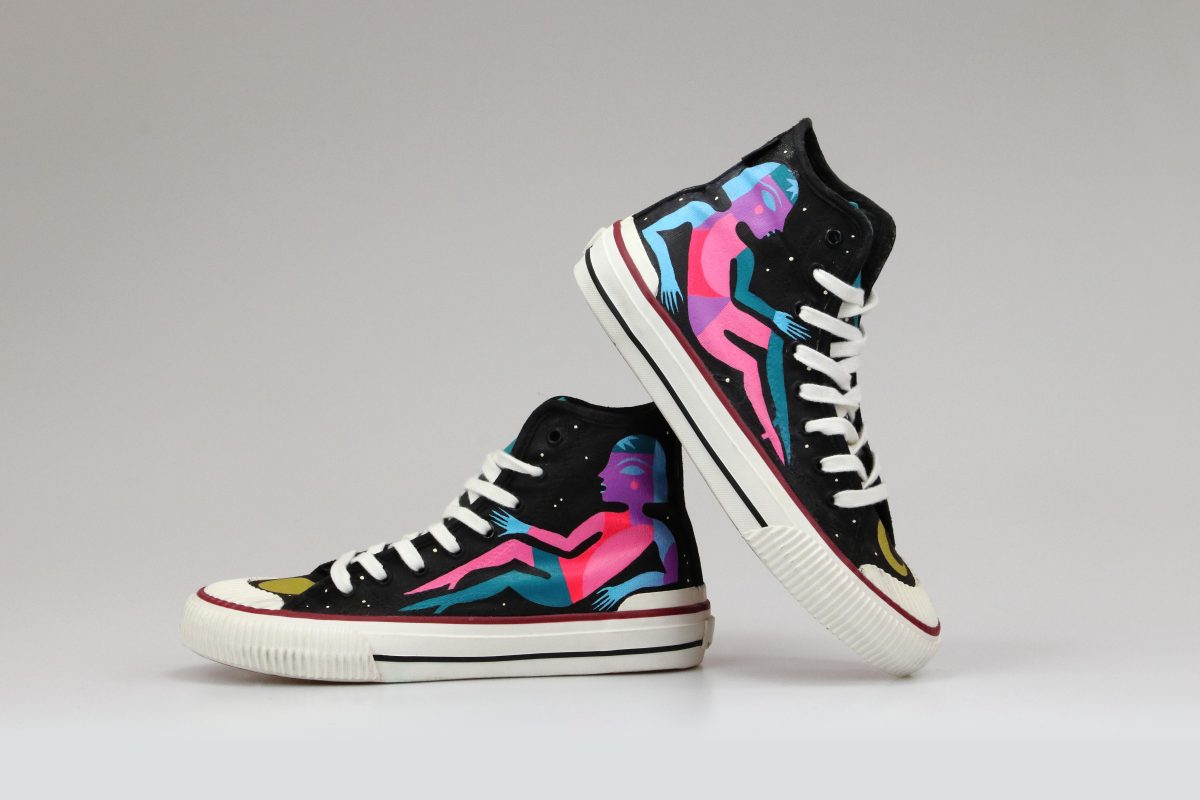 Galleria foto 'La moda riparte da un paio di sneakers' - foto 16