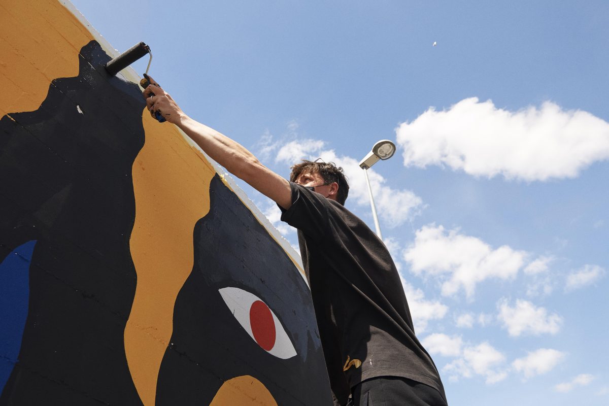 Galleria foto 'La moda riparte da un paio di sneakers' - foto 3