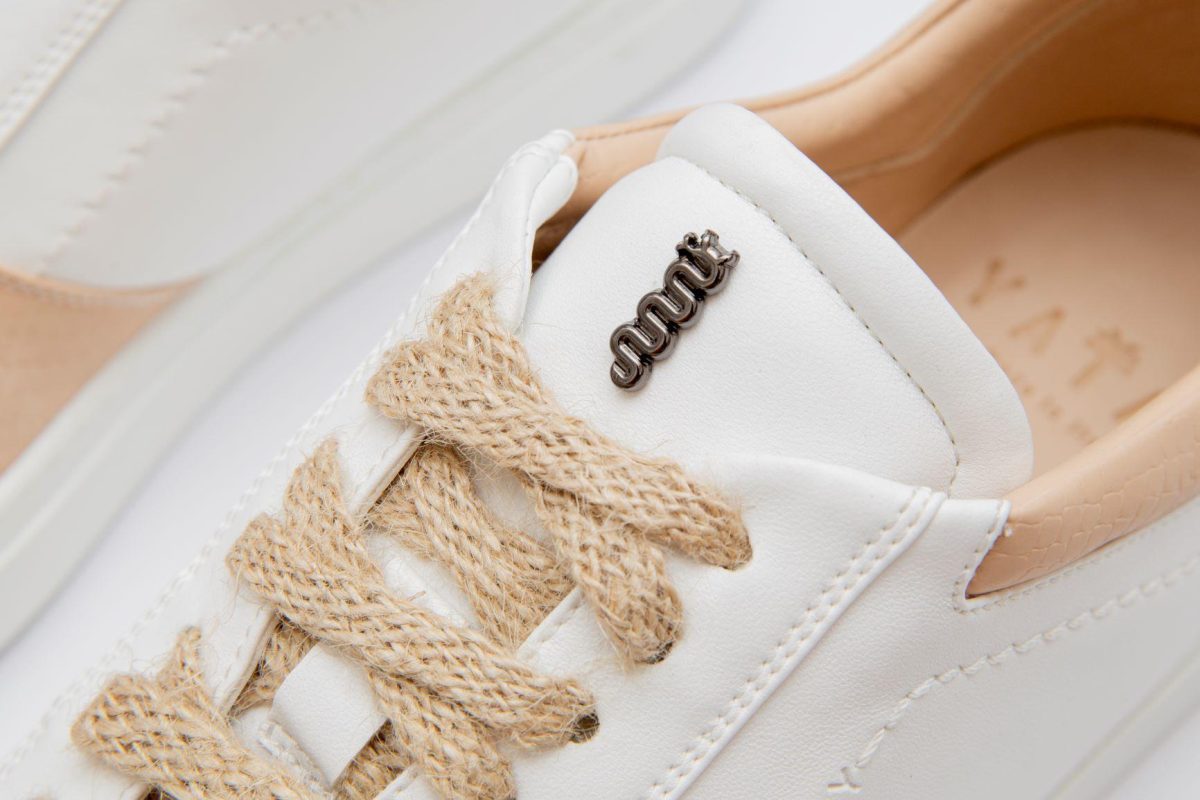 Galleria foto 'La moda riparte da un paio di sneakers' - foto 30