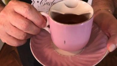 Le pillole di galateo di Petra e Carlo: come bere il tè