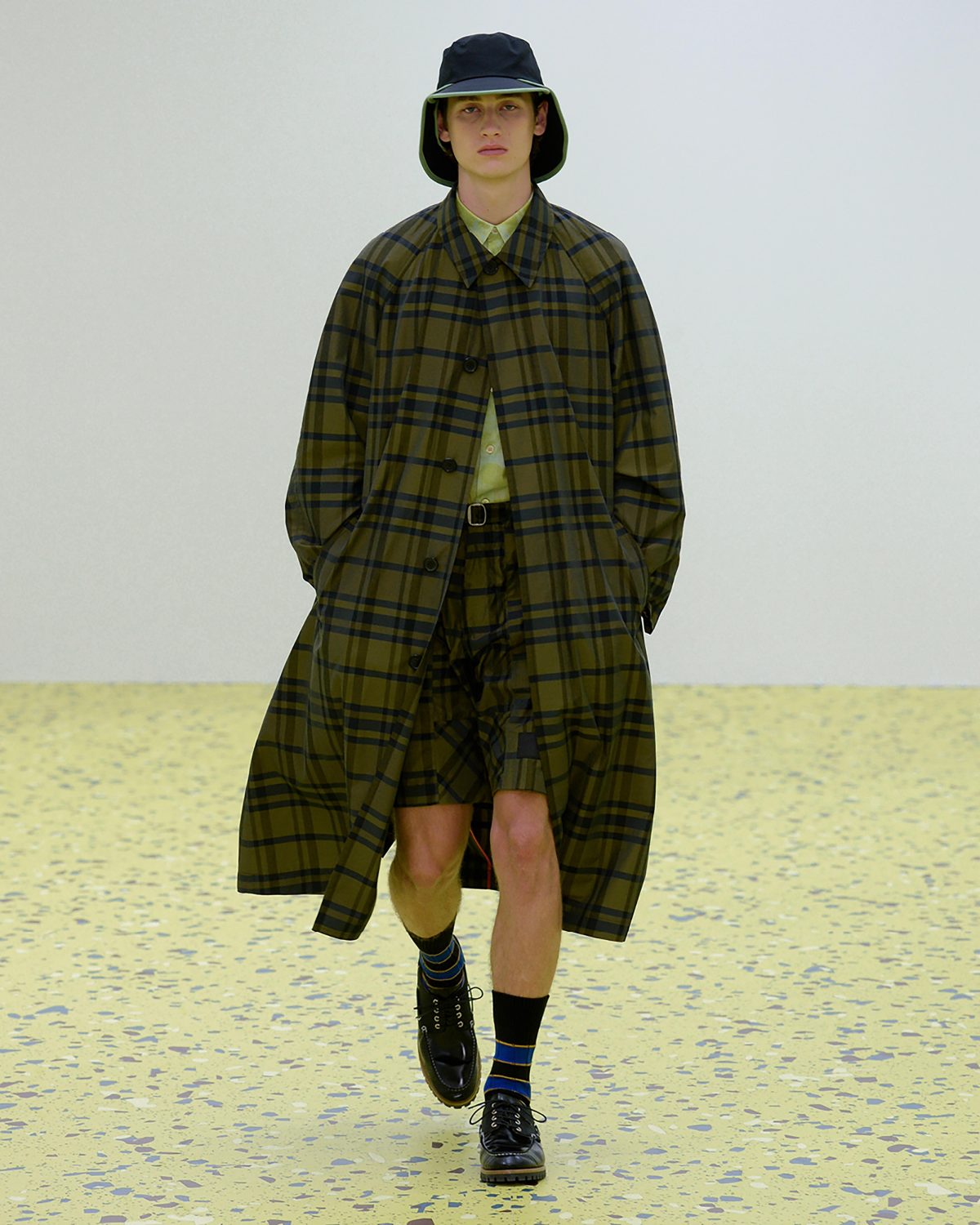 Galleria foto 'Leggerezze, colore e romantici girasoli nell’estate di Paul Smith' - foto 9