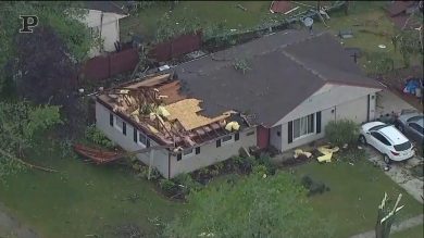 Usa, tornado travolge i sobborghi di Chicago | video