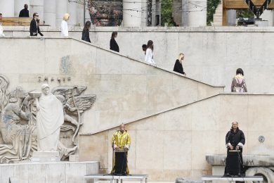 Al via la kermesse parigina che svelerà le proposte moda uomo per la stagione P/E 2022