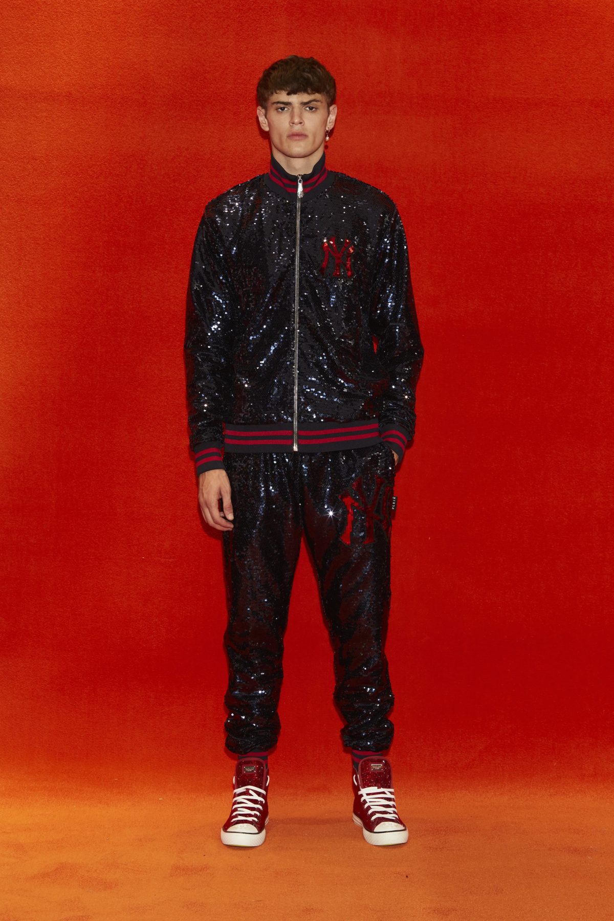 Galleria foto 'Libertà, sartorialità e rock ‘n roll. Così Milano riparte dalla moda uomo' - foto 11