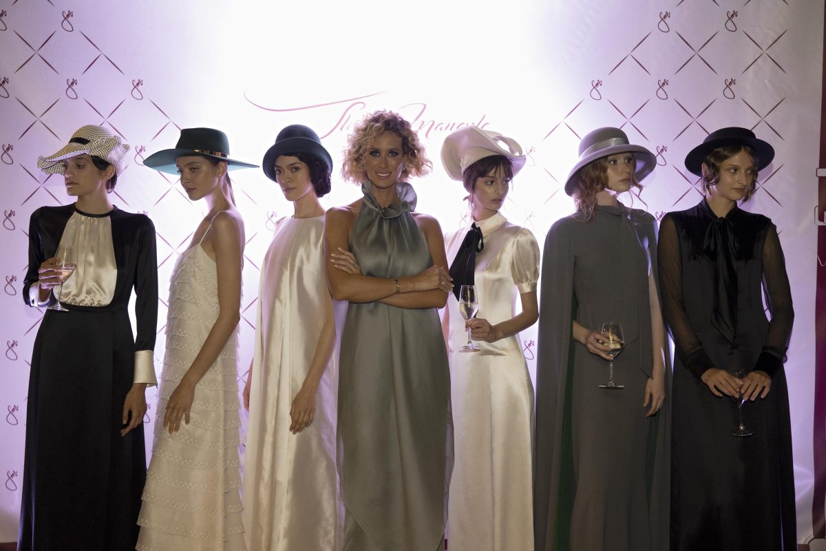 Galleria foto 'Stella Manente lancia Stm Hats. Una linea di cappelli ispirati al gioco del Polo' - foto 4