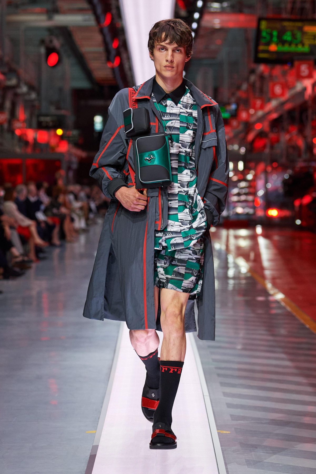 Galleria foto 'La prima collezione Ferrari debutta a Maranello in catena di montaggio' - foto 41