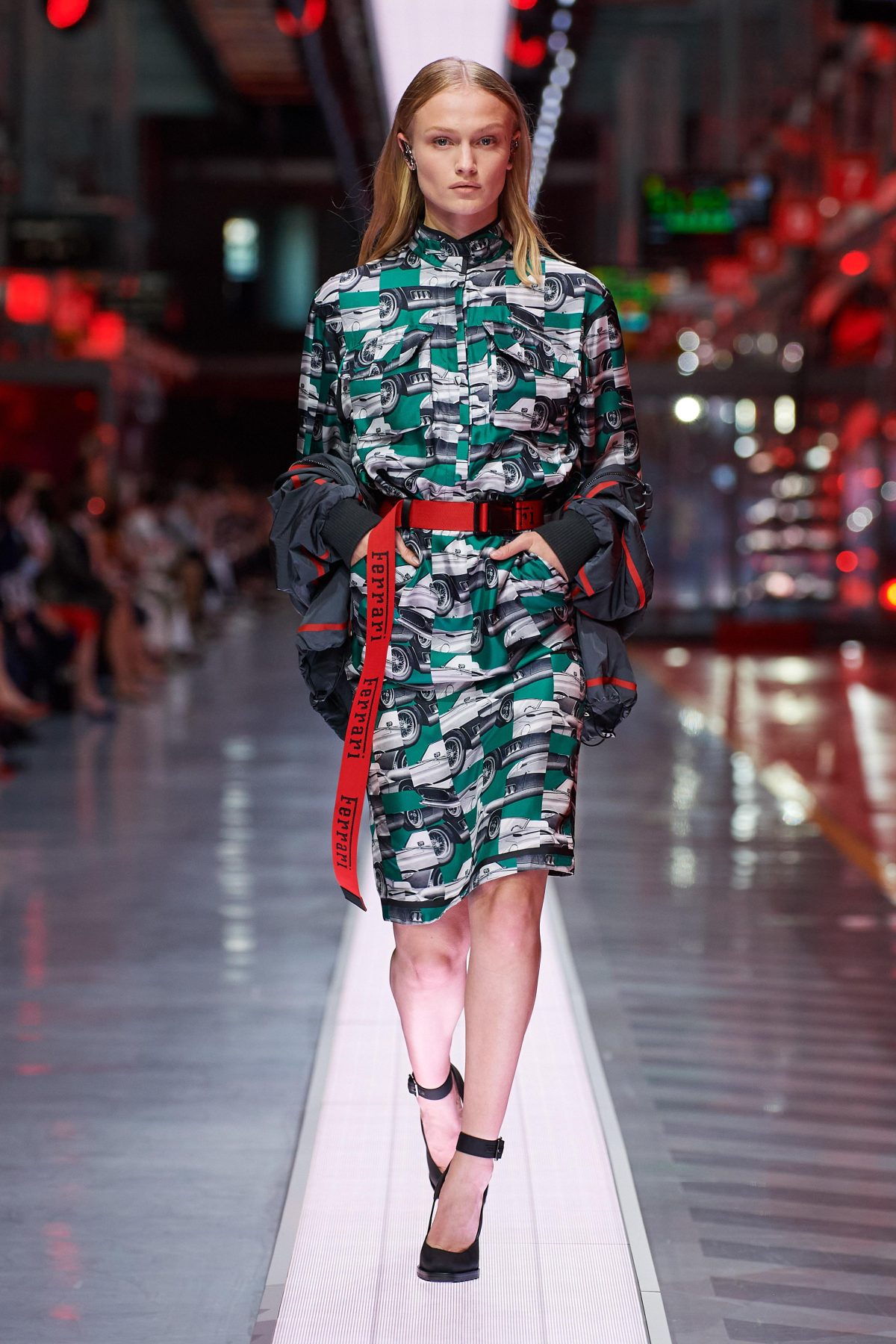 Galleria foto 'La prima collezione Ferrari debutta a Maranello in catena di montaggio' - foto 53