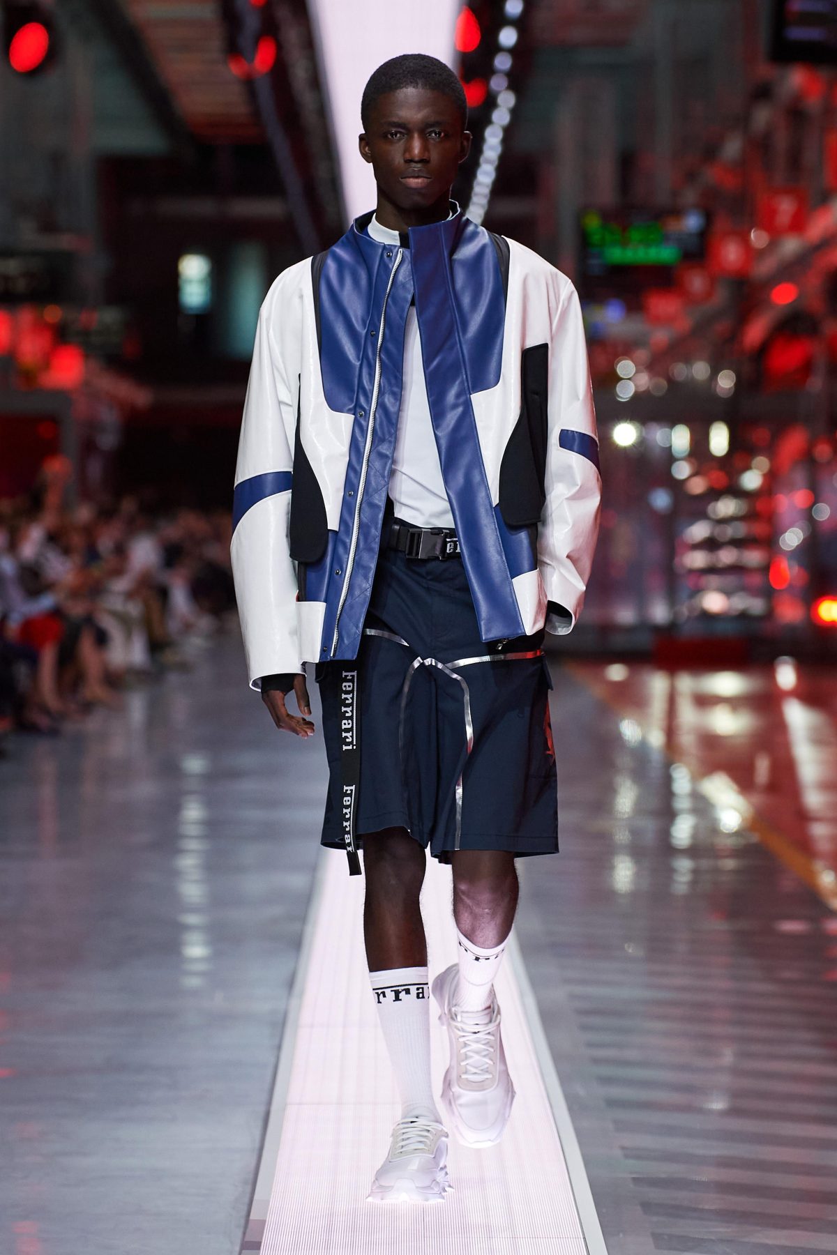 Galleria foto 'La prima collezione Ferrari debutta a Maranello in catena di montaggio' - foto 9