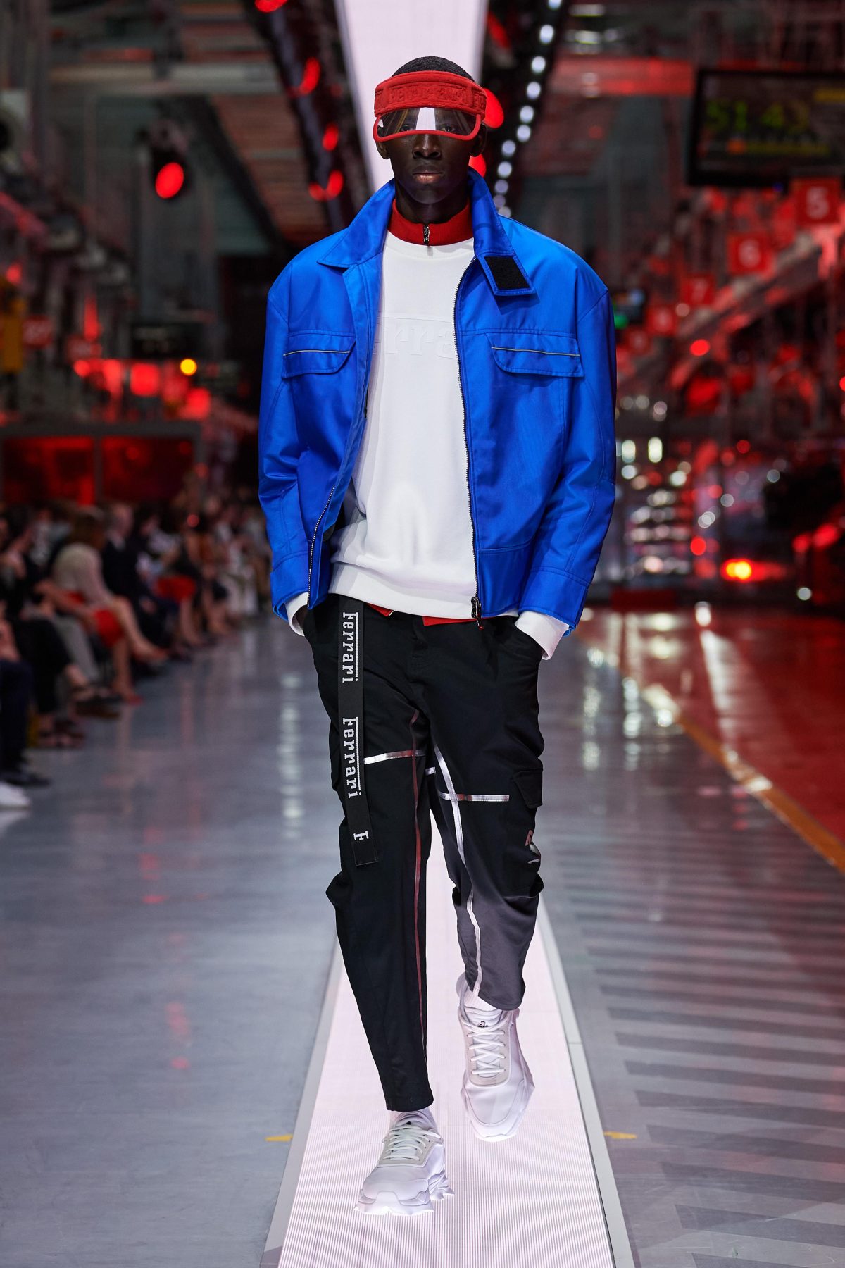 Galleria foto 'La prima collezione Ferrari debutta a Maranello in catena di montaggio' - foto 5