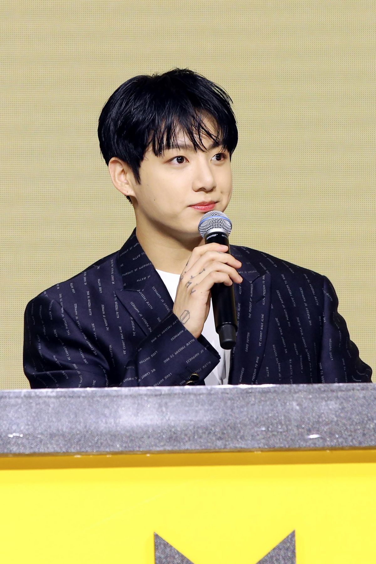 Galleria foto 'BTS. Se le popstar diventano trendsetter' - foto 27