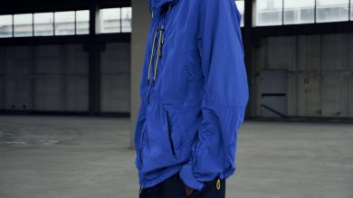 Ahirain presenta trench, raincoat e giubbini k-way sartoriali e tecnologici