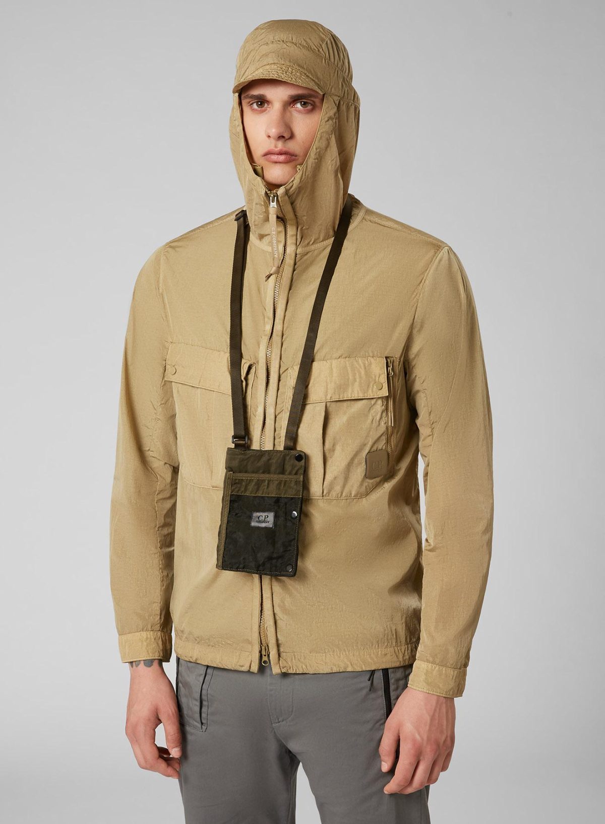 Galleria foto 'La moda esce all’aperto' - foto 23