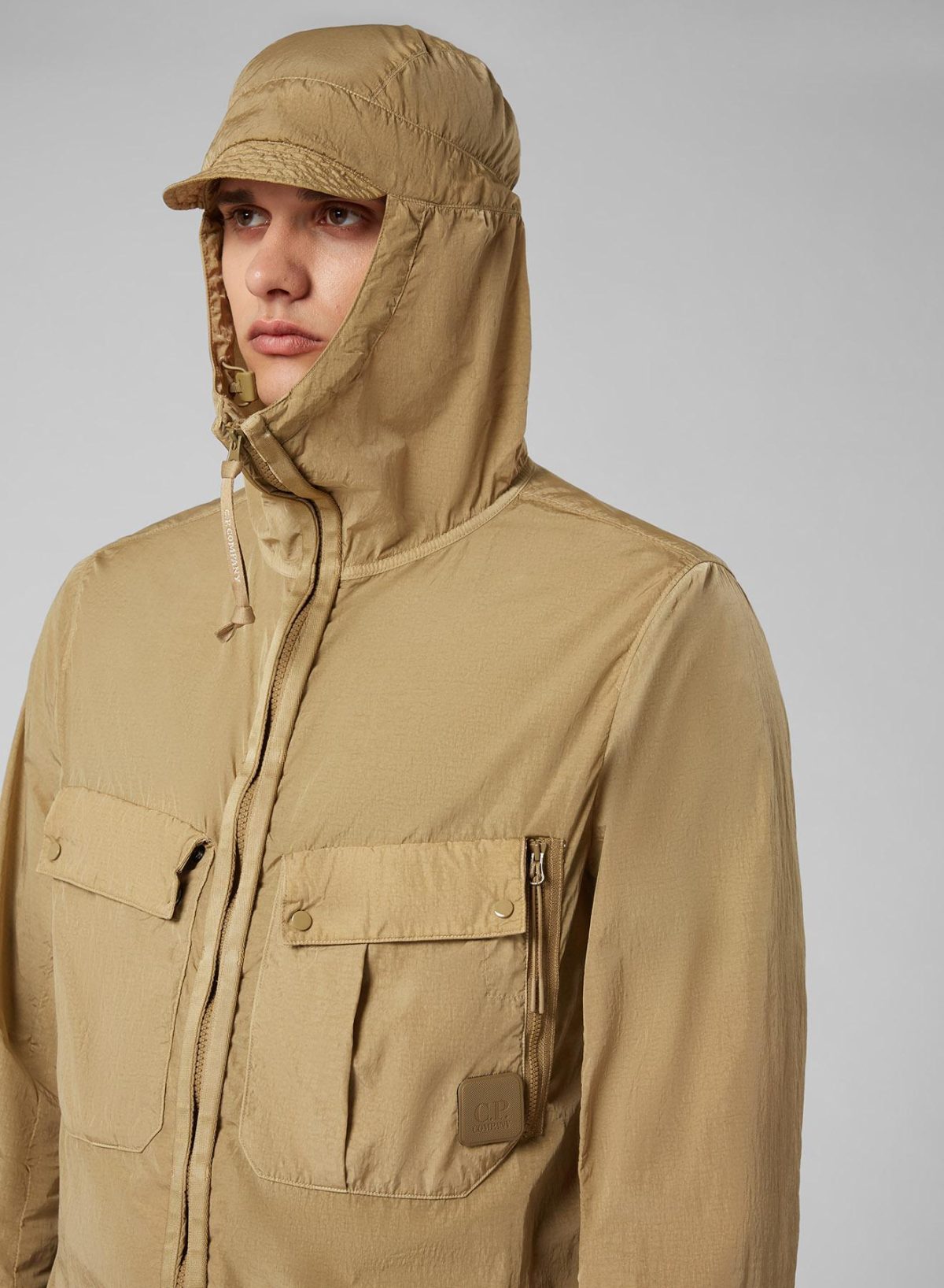 Galleria foto 'La moda esce all’aperto' - foto 24